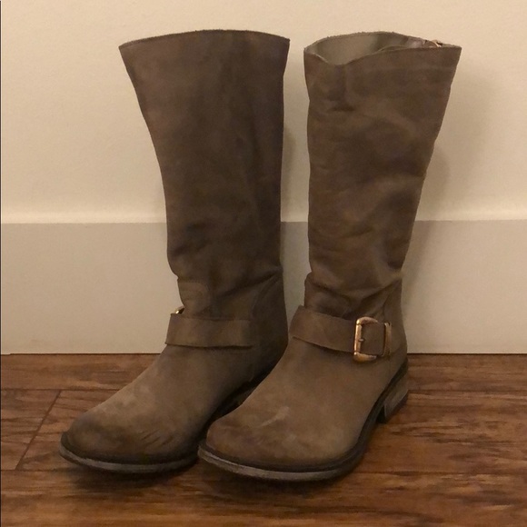 Steve Madden Shoes - Steve Madden Stone Lea Boot (Size 8)